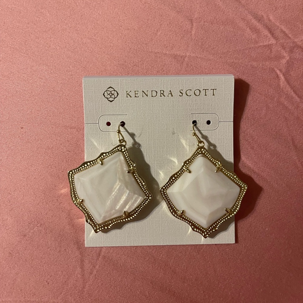 Kendra Scott Kirsten Gold Mother of Pearl Earrings - NWT
